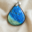 Pendentifs en labradorite naturelle bleue