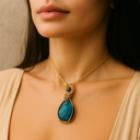 Collier avec pendentif en labradorite naturelle