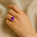 Bague en améthyste violette triangulaire