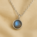Collier avec pendentif en labradorite