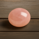 Quartz rose poli – Pierre ovale aux formes irrégulières